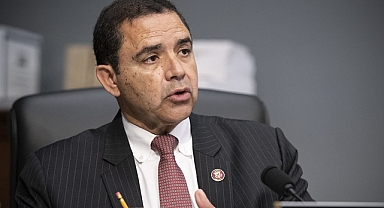 ABD Temsilcisi Henry Cuellar'ın aracı silahlı kişilerce çalındı!