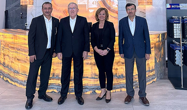 Büyükelçi Mercan'dan sürpriz ziyaret