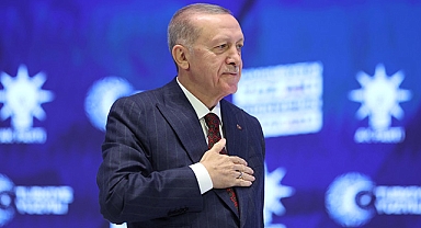 Cumhurbaşkanı Erdoğan, yeniden AK Parti Genel Başkanlığı'na seçildi