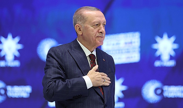 Cumhurbaşkanı Erdoğan, yeniden AK Parti Genel Başkanlığı'na seçildi