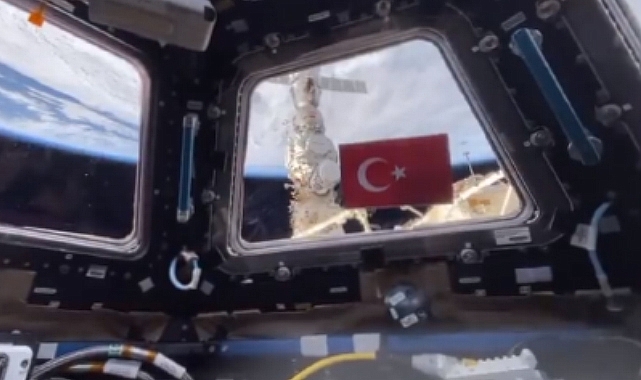 Cumhuriyetin 100. Yılı uzayda da kutlandı