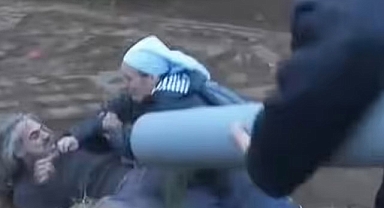 Kilise inşaatında gerginlik! Rahibe ile eylemci arasında arbede yaşandı