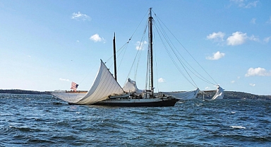 Tarihi Geminin Direği İkiye Ayrıldı! Ölü ve Yaralılar Var