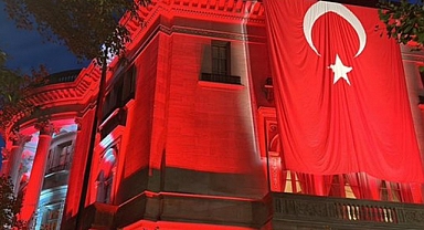 Washington Büyükelçilik Rezidansı 'kırmızı beyaz'
