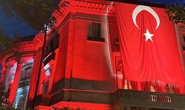 Washington Büyükelçilik Rezidansı 'kırmızı beyaz'