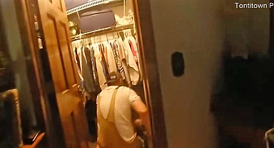 5 yaşındaki kızı dolaba sakladı! Polis tutukladı!