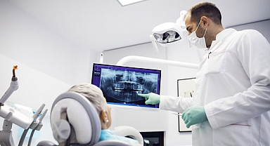 Akılalmaz olay: Doktorun yerine geçip hastanın dişlerini çekti