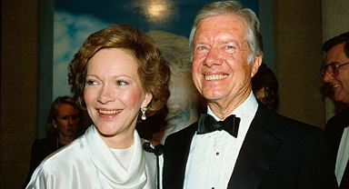 Eski Başkan Jimmy Carter ve eski First Lady bakımevinde yaşamaya başladı