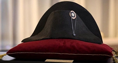 Napolyon'un şapkası 1,9 milyon euroya alıcı buldu