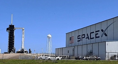 SpaceX'in roketi kalkışından 2,5 dakika sonra patladı!