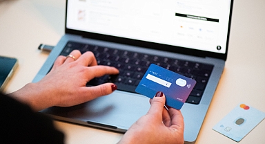 Şükran Gününde online harcamalar 5,6 milyar doları buldu.