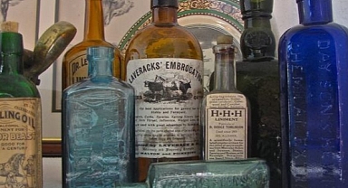 4 dolara satın aldığı vazo ile zengin oldu