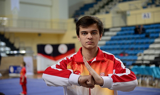 Avrupa'da 2 şampiyonluk elde eden Türk sporcu, Fİlistin'i unutmadı
