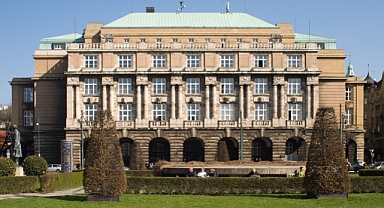 Karlova Üniversitesi'nde silahlı saldırı: Çok sayıda ölü ve yaralı var