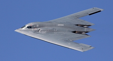 Kontrolör, ABD'ye ait B-2 uçağına ulaşılamadı: THY uçağına çağrıda bulundu