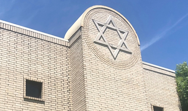 Sinagogu yakan gencin cezası açıklandı