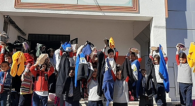 Vatan Korosu'ndan depremzede çocuklara yardım