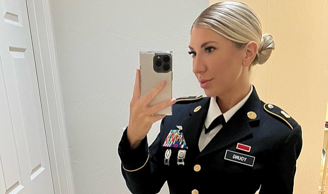 ABD Ordusunda görev yapan fenomen Michelle Young, intihar ederek hayatına son verdi