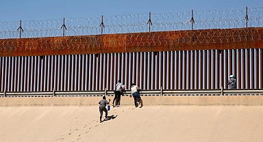 ABD-Meksika sınırında yakalanan göçmen sayısı %50 oranında düştü!