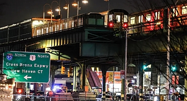 Bronx metrosunda silahlı saldırı: 1 ölü 5 yaralı var!
