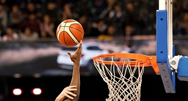 Spor spikerine açılan ırkçılık davasında karar verildi: 25 milyon dolar tazminat!