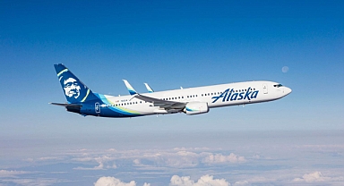 Uçaktaki yolcuya kalemle saldırdı: Açıklaması herkesi şok etti