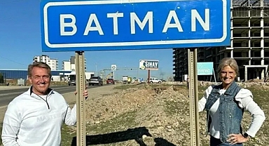 ABD Büyükelçisi Jeff Flake'ten espri dolu "Batman" paylaşımı