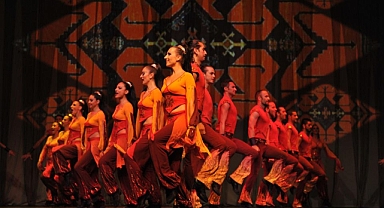 Anadolu Ateşi 7 Mayıs'ta yanacak: ABDPost'a özel indirim koduyla unutulmaz dans şölenine katılabilirsiniz!