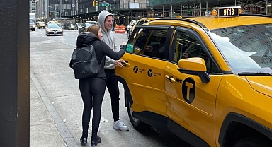 Kaçak anne ve oğlu Timur Cihantimur, New York'ta ortaya çıktı