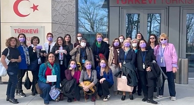 New York Türkevi önünde İstanbul Sözleşmesi protestosu