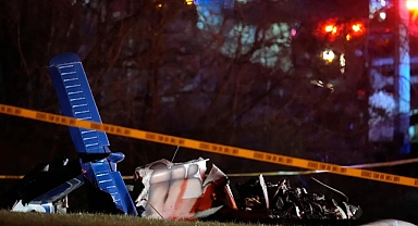 Uçak otoyola düştü: Beş mürettebat hayatını kaybetti