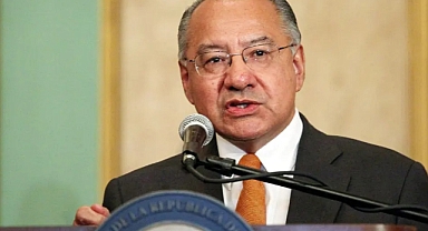 ABD'nin Eski Bolivya Büyükelçisi, Küba Casusu Çıktı!