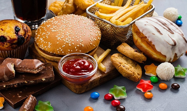 Fast Food ve Abur Cuburun Korkunç Gerçeği: Çocuklarda Beyin Hasarı Tehlikesi!