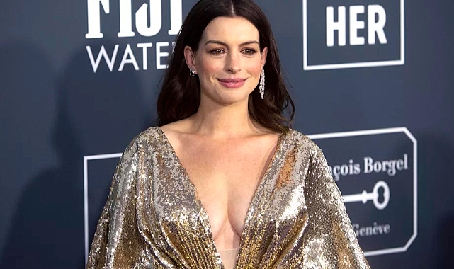 Hollywood Yıldızı Anne Hathaway: "Oyuncu Seçmelerinde 10 Erkekle Öpüşmek Zorunda Kaldım"