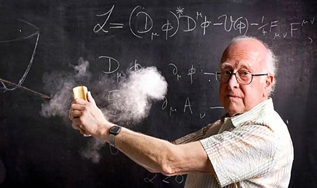 Nobel Ödüllü Ünlü Fizikçi Peter Higgs, 94 Yaşında Hayatını Kaybetti