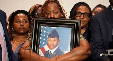ABD'de Hava Üssü Personeli Evde Polis Tarafından Öldürüldü!