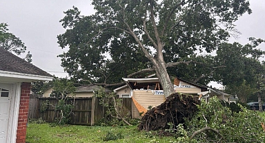 ABD Houston'da Hortum Felaketi: 7 Kişi Hayatını Kaybetti