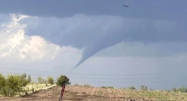ABD'nin Kansas Eyaletinde Hortum Felaketi: 1 Kişi Hayatını Kaybetti, 22 Ev Yıkıldı
