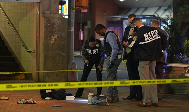  New York Queens'te 17 Yaşındaki Genç Kız Bıçaklanarak Öldürüldü!