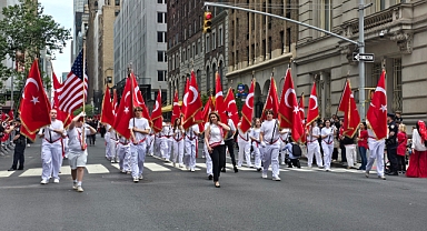 New York, Türk Bayraklarıyla Donatıldı: 41. Geleneksel Türk Günü Yürüyüşü ve Festivali