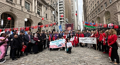 TADF'nin 41. Türk Günü Yürüyüşü İçin Bayrak Çekme Töreni Düzenlendi!