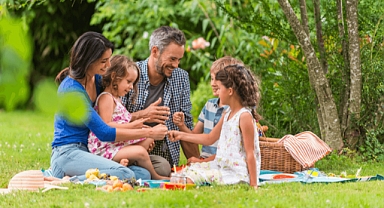 Kadın Dayanışma Platformu'ndan Çifte Bayram Kutlaması: Babalar Günü ve Kurban Bayramı Bir Arada Kutlanacak!