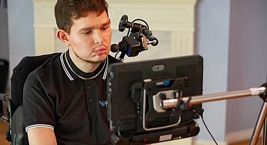 Locked-in sendromlu Jonathan Bryan, Gözleriyle Kitap Yazdı!