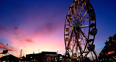 Oregon'da Lunaparkta Kâbus: 30 Kişi Baş Aşağı Mahsur Kaldı