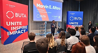 ABD Kültür Ataşesi Marvin Alfaro YES Öğrencileriyle Buluştu