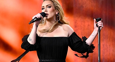 Adele Şok Kararını Açıkladı Müziğe Veda Ediyor