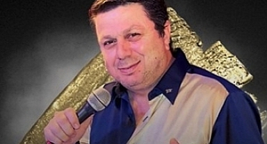 Divane NJ'de Her Cumartesi: Yakup Karameşe İle Nostalji Geceleri!