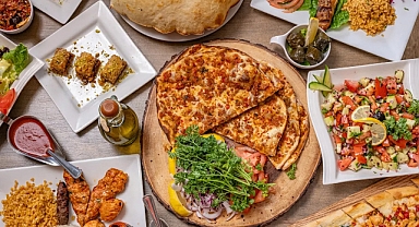 Akdeniz Mutfağının Kalbi Queens'te Atıyor: Türk Lezzet Durakları