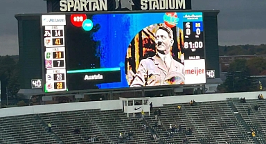 Amerikan Futbolu Maçındaki Hitler'in Görüntüsünün Faturası Ağır Oldu