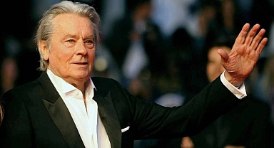Dünyaca Ünlü Aktör Alain Delon Hayatını Kaybetti!